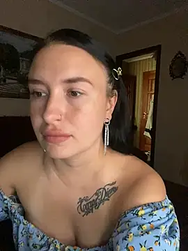 Roxana Bell online show from 06.13.26