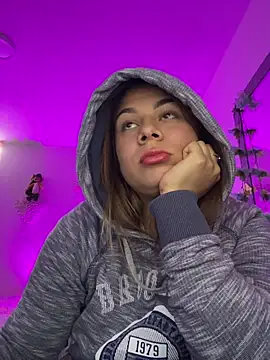 little tifanny82 online show from 11.11.25