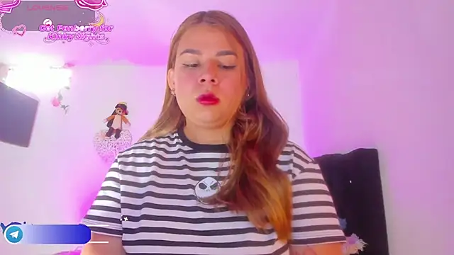 little tifanny82 online show from 12.16.25