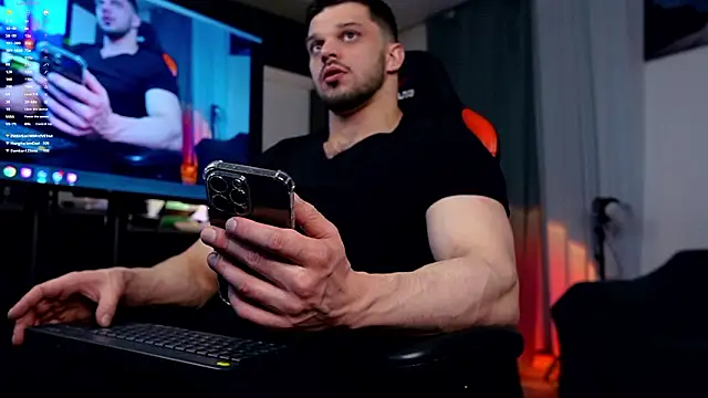 Snapshot of danielkraigforu chatting on 02.22.26 danielkraigforu online show from 02.22.26