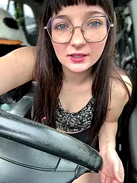 urpuppymoon online show from 01.08.26