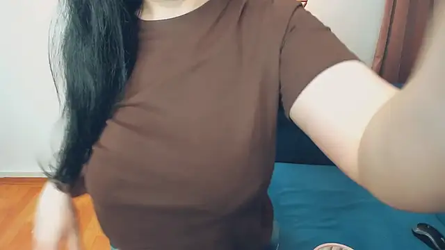 LayaFlow online show from 05.14.26
