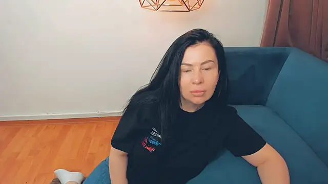 LayaFlow online show from 05.15.26