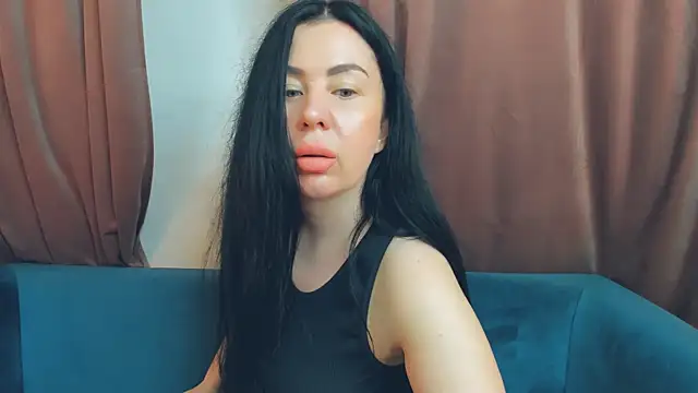 LayaFlow online show from 06.15.26