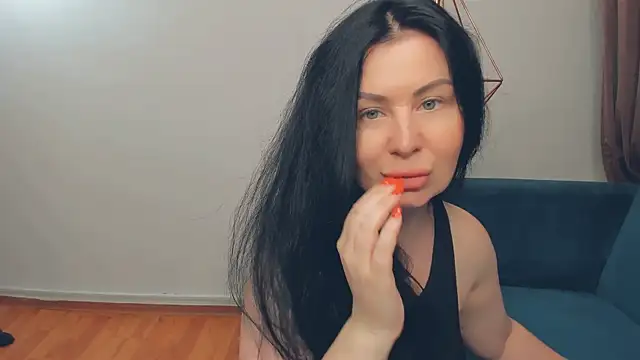 LayaFlow online show from 06.21.26