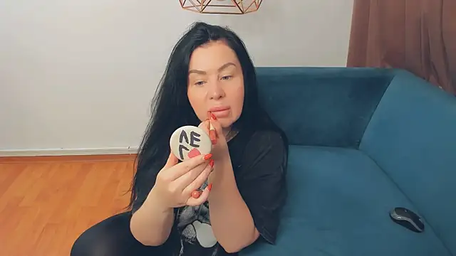 LayaFlow online show from 07.04.26