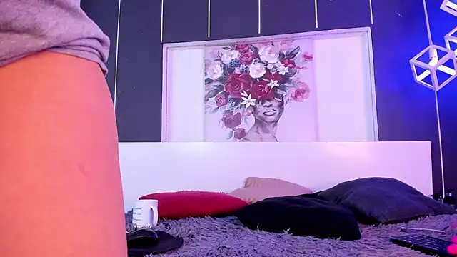 Snapshot of Alexxxholy chatting on 02.07.25 Alexxxholy online show from 02.07.25