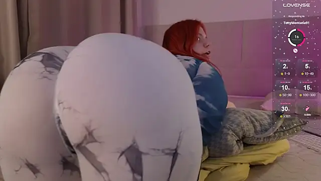 Snapshot of Tara_Renn chatting on 10.08.25 Tara Renn online show from 10.08.25