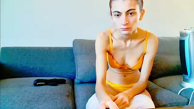 Snapshot of Fit_Yummy chatting on 02.08.25 Fit Yummy online show from 02.08.25