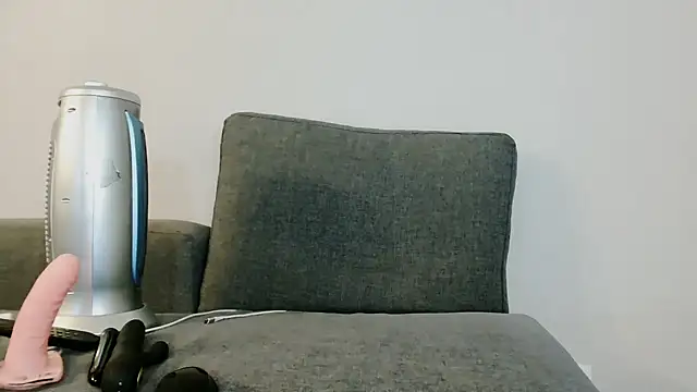 Snapshot of Fit_Yummy chatting on 10.17.25 Fit Yummy online show from 10.17.25