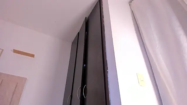 Snapshot of Avaline_Blancx chatting on 02.12.25 Avaline Blancx online show from 02.12.25