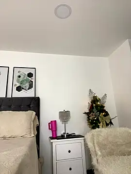 exoticcute online show from 11.25.25