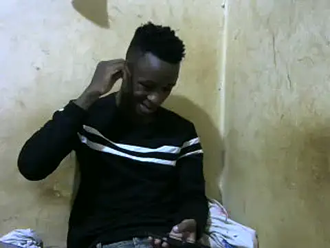 Snapshot of swthairydic chatting on 03.21.25 swthairydic online show from 03.21.25