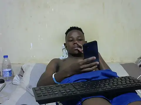 Snapshot of swthairydic chatting on 10.02.25 swthairydic online show from 10.02.25