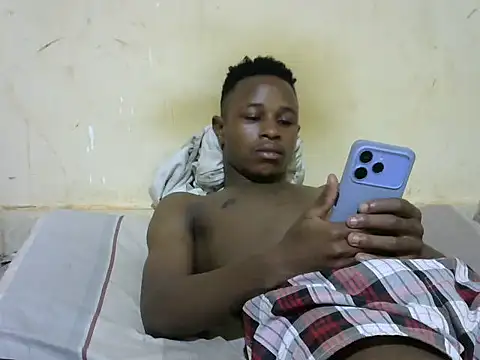 Snapshot of swthairydic chatting on 11.21.25 swthairydic online show from 11.21.25