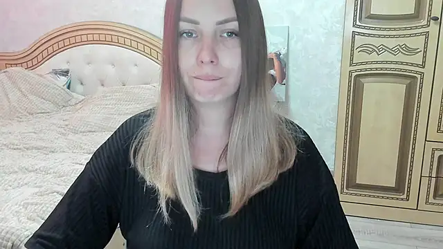 Snapshot of Mia_shy1 chatting on 10.27.25 Mia shy1 online show from 10.27.25