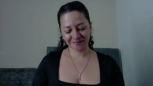 Snapshot of ArtesanaMK chatting on 07.06.26 ArtesanaMK online show from 07.06.26