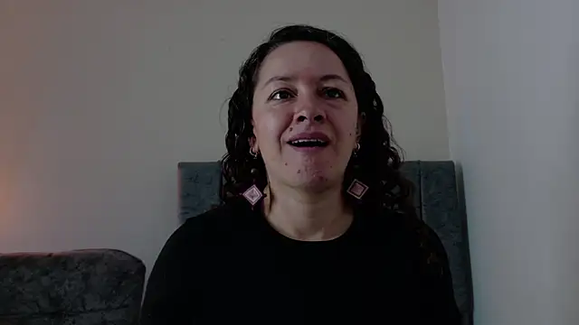 Snapshot of ArtesanaMK chatting on 07.16.26 ArtesanaMK online show from 07.16.26