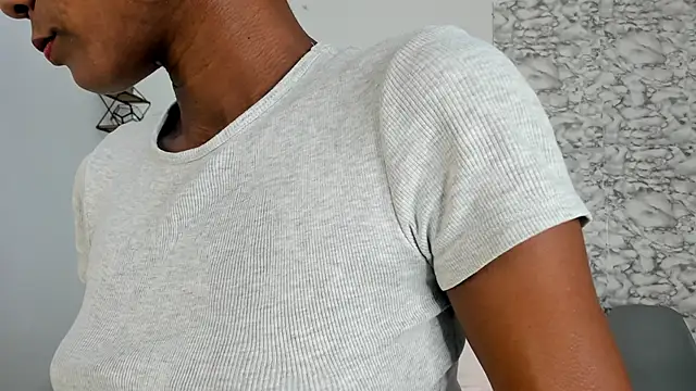 Canhela1 online show from 10.25.25