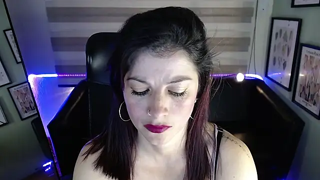 Snapshot of Aliiz_01 chatting on 03.27.26 Aliiz 01 online show from 03.27.26