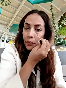 Snapshot of Lena-32 chatting on 03.18.25 Lena-32 online show from 03.18.25