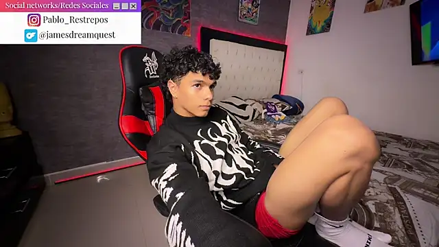 Snapshot of james_dreams_ chatting on 04.07.26 james dreams online show from 04.07.26