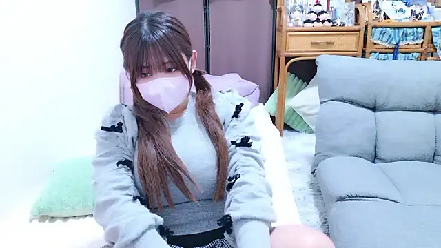 Snapshot of Megu_Melon chatting on 10.27.25 Megu Melon online show from 10.27.25