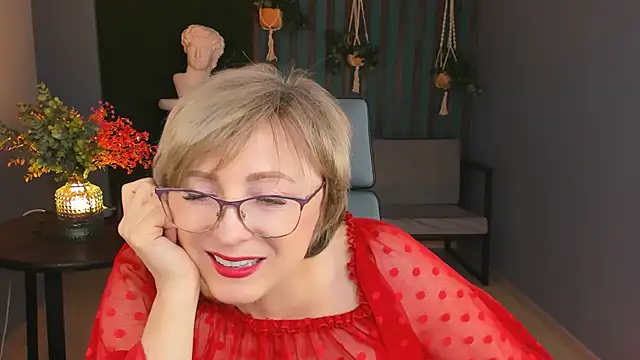Snapshot of sugar_vivien chatting on 12.19.24 sugar vivien online show from 12.19.24