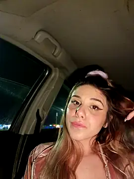 Snapshot of LeylaRosse chatting on 03.11.25 LeylaRosse online show from 03.11.25