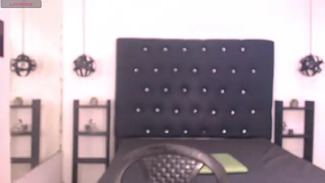Mels  online show from 04.22.26