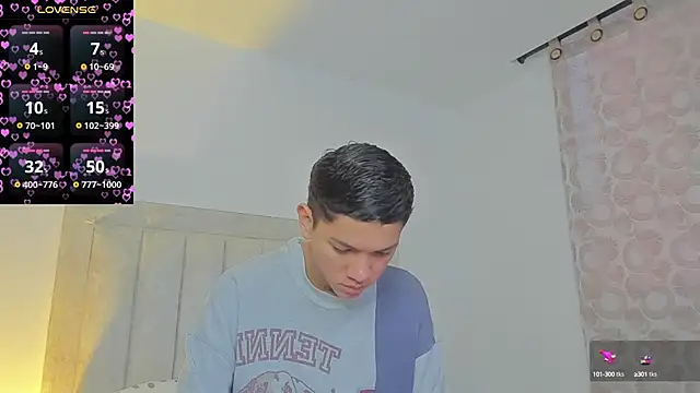 JulianRose 1 online show from 03.11.25