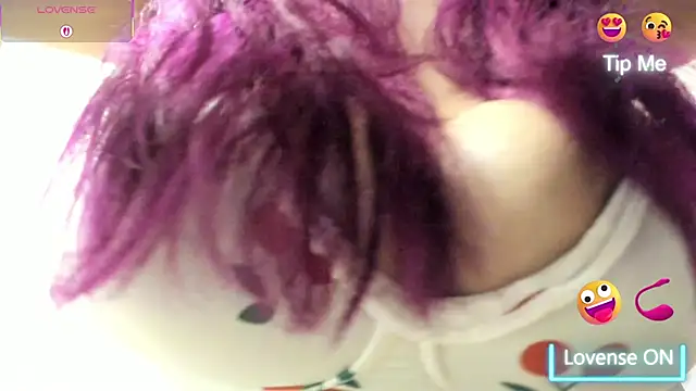 Snapshot of nahomi__97 chatting on 12.18.25 nahomi 97 online show from 12.18.25