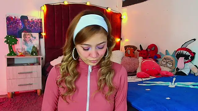 alisson zafiro  online show from 10.09.25