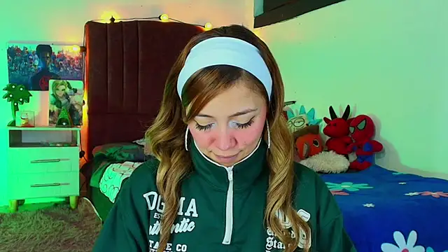 alisson zafiro  online show from 10.18.25