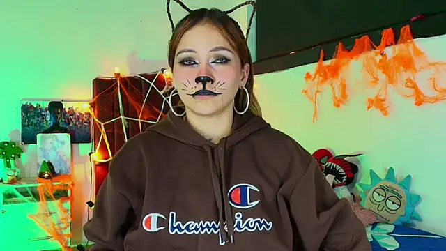 alisson zafiro  online show from 10.27.25