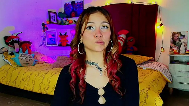 alisson zafiro  online show from 11.24.25