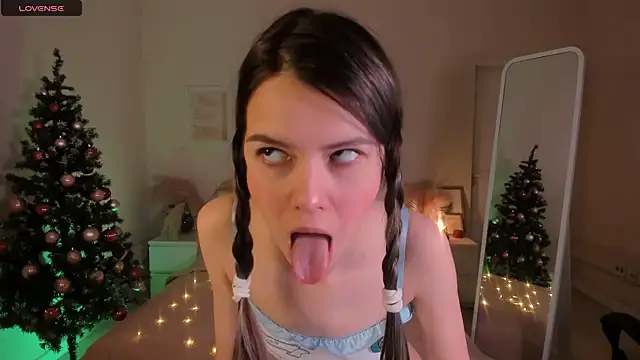 Lil Amelie online show from 12.19.24