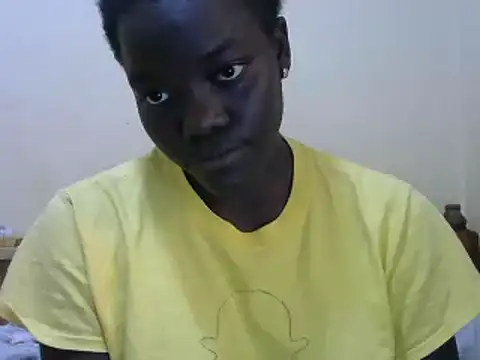 Snapshot of Sweet_chico2 chatting on 12.04.24 Sweet chico2 online show from 12.04.24