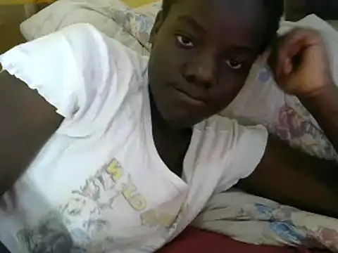 Snapshot of Sweet_chico2 chatting on 12.08.24 Sweet chico2 online show from 12.08.24