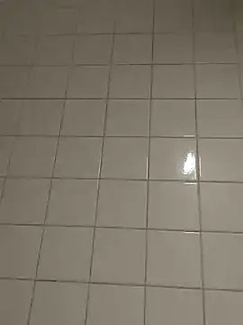 Snapshot of wedge75 chatting on 12.21.24 wedge75 online show from 12.21.24