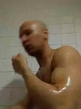 Snapshot of wedge75 chatting on 01.05.25 wedge75 online show from 01.05.25