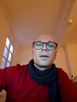 Snapshot of wedge75 chatting on 12.20.25 wedge75 online show from 12.20.25