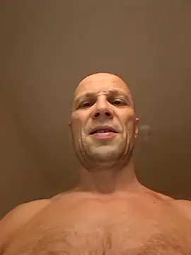 Snapshot of wedge75 chatting on 02.01.26 wedge75 online show from 02.01.26