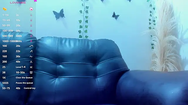 Snapshot of Amani_Bakir chatting on 10.16.25 Amani Bakir online show from 10.16.25