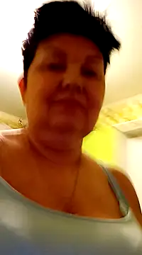 Snapshot of FantasyMichelle chatting on 12.31.24 FantasyMichelle online show from 12.31.24