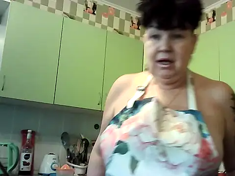 Snapshot of FantasyMichelle chatting on 02.18.25 FantasyMichelle online show from 02.18.25