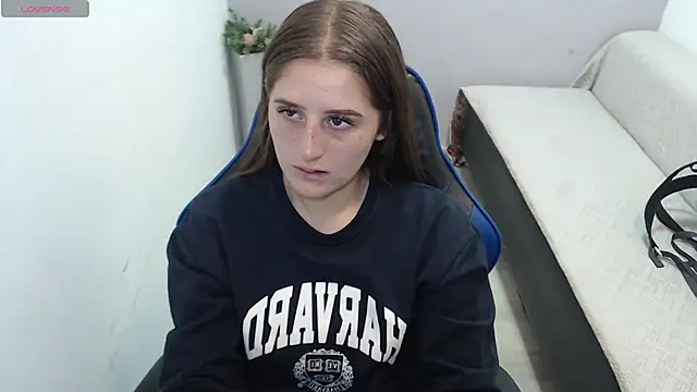 Snapshot of valerie_diaz1 chatting on 11.08.25 valerie diaz1 online show from 11.08.25