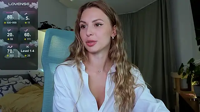 Snapshot of Sp1cyme chatting on 11.17.25 Sp1cyme online show from 11.17.25