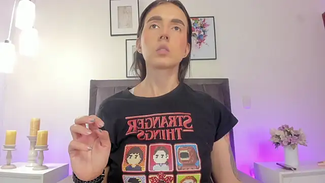 helen mooree online show from 04.24.26