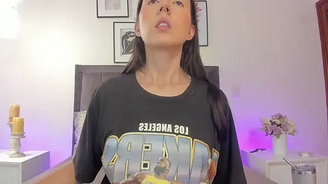 helen mooree online show from 04.28.26